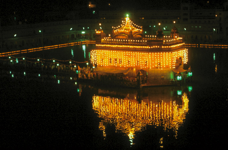 golden temple amritsar at night. hair Golden Temple of Amritsar