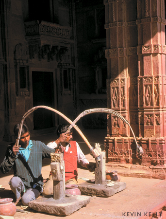 Tile cutters, Agra