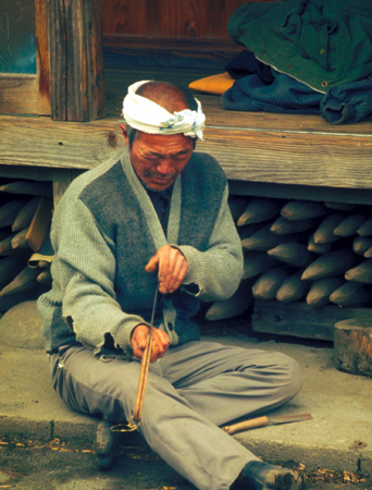 Farmer with tabi shoes